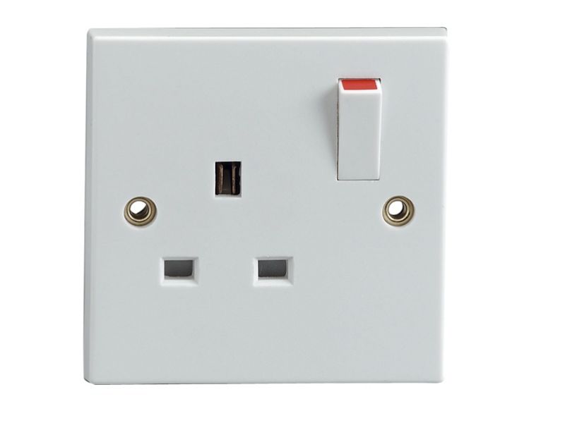 13A 1 Gang UK Mains Switched Socket Outlet