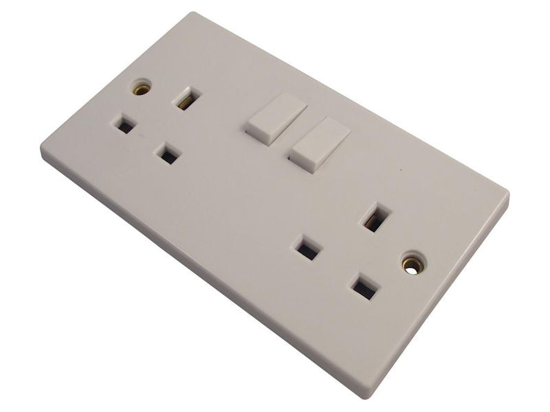 13A 2 Gang UK Mains Switched Socket Outlet